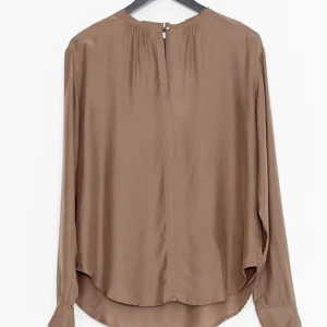 BLUS - Brun